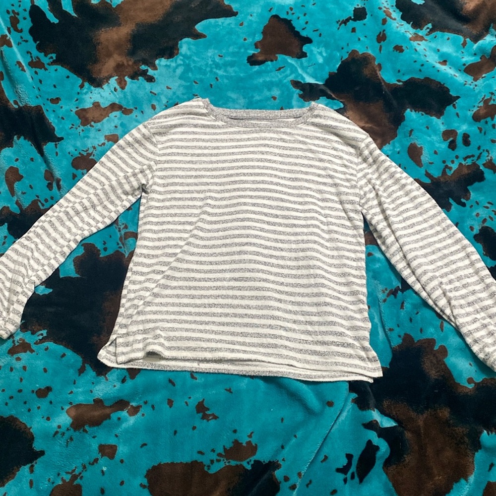 cat and jack long sleeved shirt!